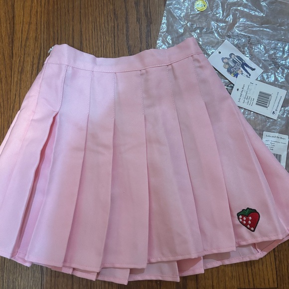 Lola + The Boys Other - Like New 🔥Lola + the Boys Pink Pleated Strawberry Tennis Skirt 5/6Y